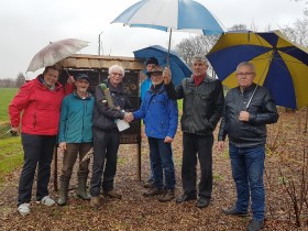 Estafettestok vrijwilligerswerk naar Werkgroep Groen Flui-tenberg